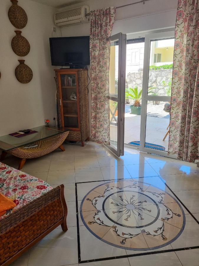Apartments Rales Свети-Стефан Экстерьер фото